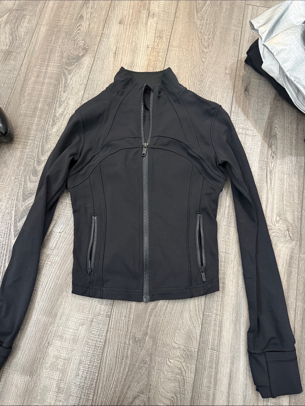 Lululemon cropped Women's Black Zip-Front Active Jacket